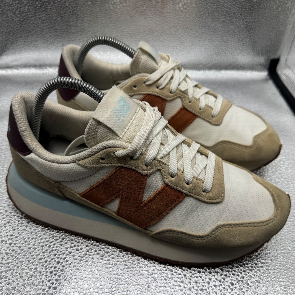 Size 9 New Balance 237 Sneakers Womens Tan Excellent Retro Suede WS237BA - Picture 2 of 9